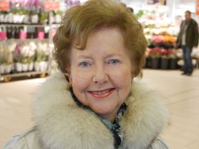 HANDLER I VEI: Laila Brox (83) fra Kolbotn.