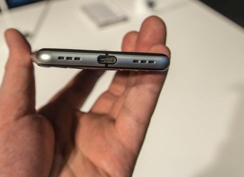 USB-C og hurtiglading er på plass.