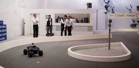 Den lille banen var formet som et 8-tall, og var veldig greit å kjøre på så lenge 5G var aktivert.