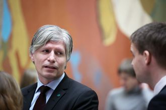 Ola Elvestuen (V), leder for stortingets energi- og miljøkomite.