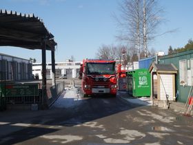 RYKKET UT: Brannvesenet kom. De var en del av øvelsen.