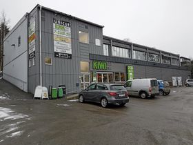 FIRE: I dag har vi fire KIWI-butikker. Nå kan det komme en til! Denne butikken i Sønsterudveien er en av de fire som er der i dag.