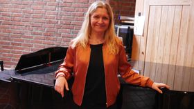 DIRIGENT: Engangskorets Katrine Flaa.