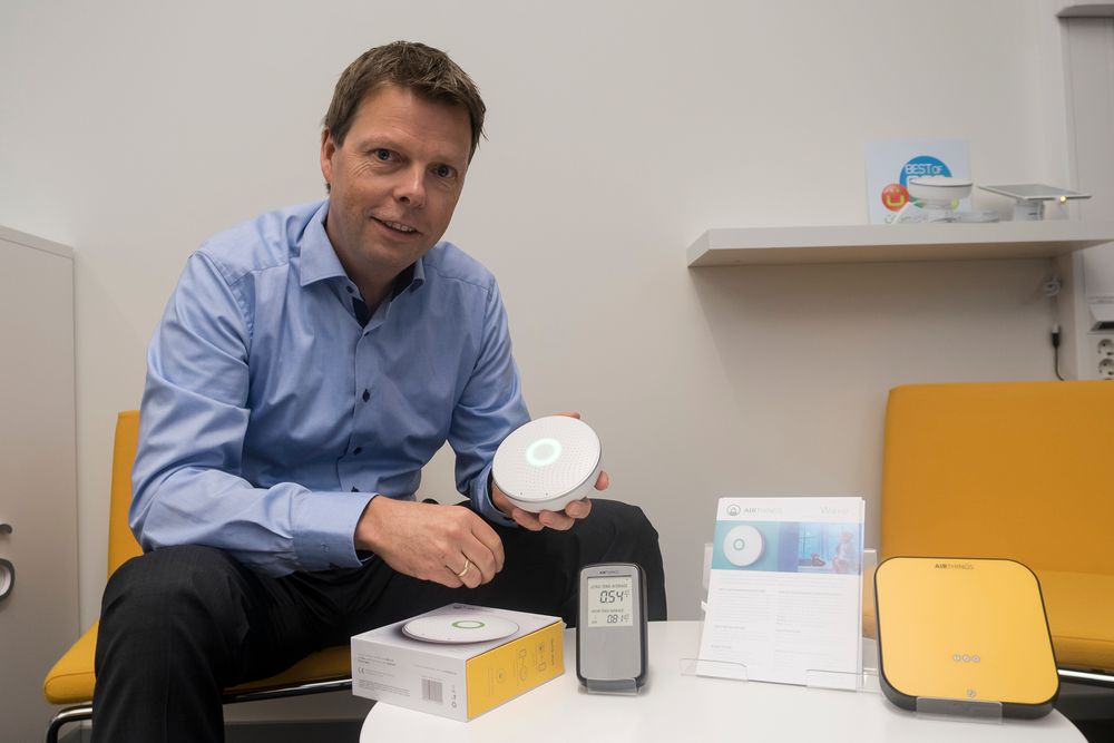 Slo an: Øyvind Birkenes har fått 4000 bestillinger på Airthings nye multisensor siden de viste den frem på CES-messen i januar,