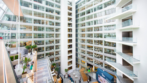 Bygget The Edge i Nederland er et smartbygg der løsningene fra Philips Lighting er implementert og i drift. Bygget genererer ti GB med data i uken, og det må kunstig intelligens til for å tolke dataene effektivt.