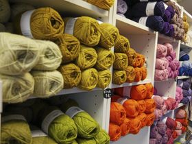NØSTE PÅ NØSTE: Selv om butikken har vært populær, har det likevel ikke vært nok for å holde Kniplingen med hodet over vannet.