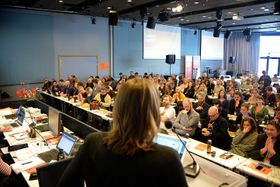 Hege Iren Frantzen holder tale til NJs landsmøte like etter hun ble valgt som leder.