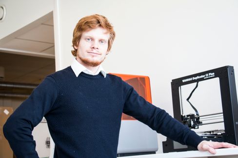 Eirik Jahreie Smilden vil gjøre 3D-skriving tilgjengelig for alle. - Vi bidrar til at kundene lykkes med 3D-skriving fra start, sier han.