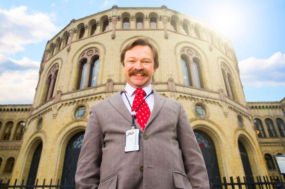 Hitra ordfører Roy Myren Talseth (AP) har fått plass på Stortinget. Det går ikke helt som forventet.