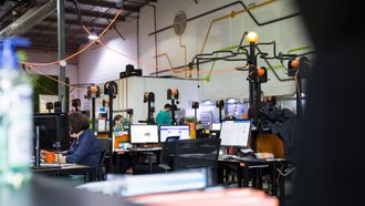 Åpent kontorlandskap hos Airobotics.