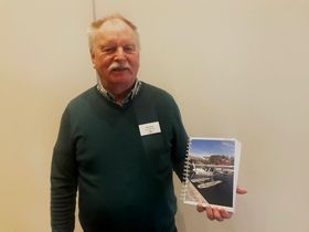 PRIMUS MOTOR: Mikael Aksdal informerte om den nye sjøflyboken under Luftsporttinget første helgen i april.