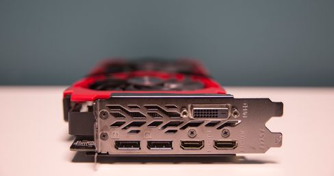 Tilkoblingene er som vi er vante med.To Displayport 1.4, to HDMI 2.0-porter og en DVI-DL-utgang.