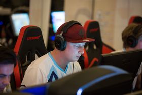 Morten «zEVES» Vollan ser for seg en framtid som trener. Her fra Copenhagen Games 2017.