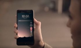 Funksjonaliteten er den samme på begge sider av mobilen.