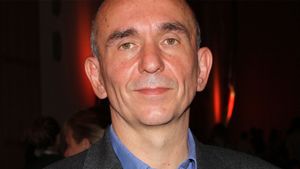 Stjerneutvikler Peter Molyneux er kjent for store ord. Ikke den beste egenskapen når man samler inn penger på Kickstarter, skulle det vise seg.