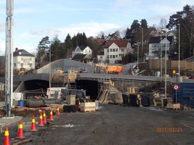 SNART KLAR: Etter 14 måneder med arbeider, gjenåpner altså Brynstunnelen igjen for vanlig trafikk i helgen. Det gleder nok mange pendlere fra Oppegård.