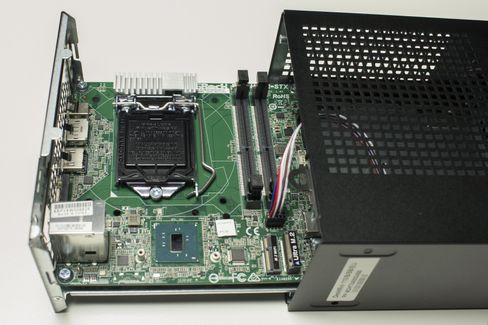 Få på plass en prosessor, litt DDR4-RAM og en M.2 PCIe SSD, så er du i gang.