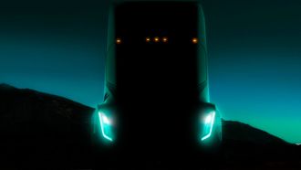 Det første bildet av Tesla Semi.
