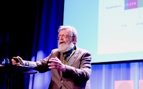 Professor Frank Aarebrot.