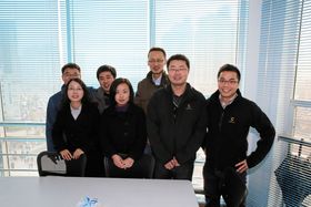 KINA-SUKSESS: ColliCare etablerte tidlig kontor i Kina, noe som var en nøkkel til suksess. Her er sjef for Kina-kontoret Eddie Wang (til høyre) fotografert med sin stab i Shanghai i 2012.
