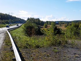UTE PÅ PATRULJE: Politiet følger med i trafikken, og har i det siste beslaglagt mange fører kort ved Taraldrud på E6.