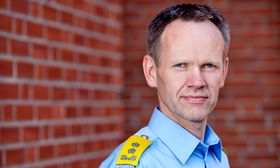 MENER DET HOLDER: – Det er nok med to politi per tusen innbyggere på nasjonalt nivå, for at politiet skal få gjort jobben sin, mener assisterende politidirektør Håkon Skulstad.