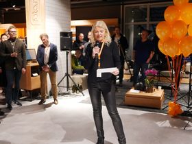 Elin Tuv Sandvik er markedssjef i Foto.no, og holdt tale på åpningsfesten før butikkåpningen i Barcode i Oslo den 1. april.