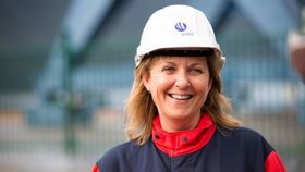 NØGD: Fabrikksjef Wenche Eldegard kan sjå tilbake på eit godt andre kvartal i 2017.