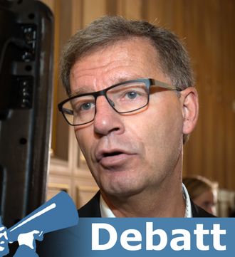 Robert Steen (Ap) er byråd for finans. Finansbyråden koordinerer hvordan penger kommer inn, hvordan penger forvaltes og hvordan penger brukes i Oslo kommune.