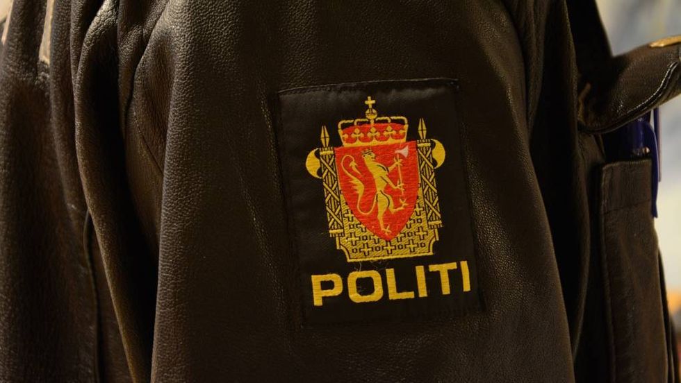 POLITI: Politiet er på staden etter klammeri mellom to personar i Høyanger.
