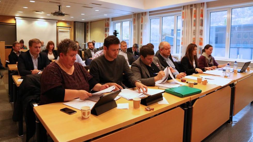 Sjå sendinga frå kommunestyremøtet her