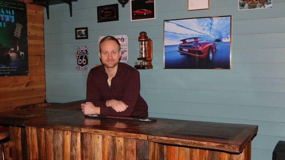 AVLYSER: Det blir ingen kviss på Lørdalsøren Gjestehus, pub og kafé på fredag.