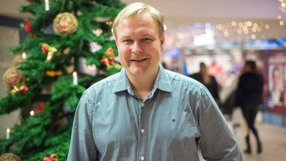 GODE TAL: Ein liten nedgang på Black Friday, men stor auke veka sett under eitt. Det er ei utvikling sentersjefen i Sogndal er nøgd med.