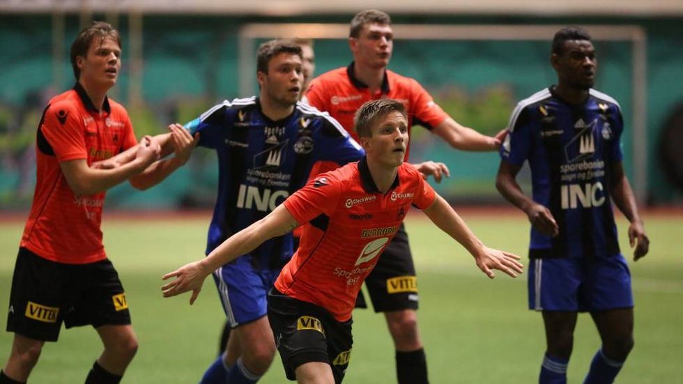 FAST: Jonas Hestetun går frå Åsane til Nest-Sotra, etter at førstnemnde rykte ned frå OBOS-ligaen i fjor.