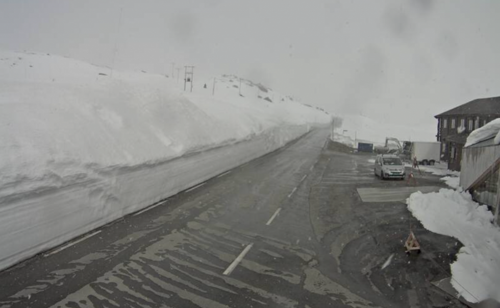 KAN BLI STENGT: Slik ser det ut på Sognefjellet onsdag ettermiddag: Foto: Statens Vegvesen