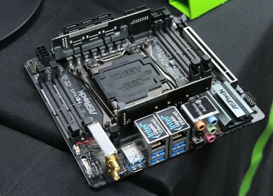 Det lille monsteret: ASRock X299E-ITX/ac.