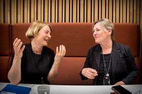 Journalistene Aagot Opheim og Grete Holstad i Adresseavisen.