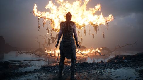 Senua får mykje å slite med i Hellblade.