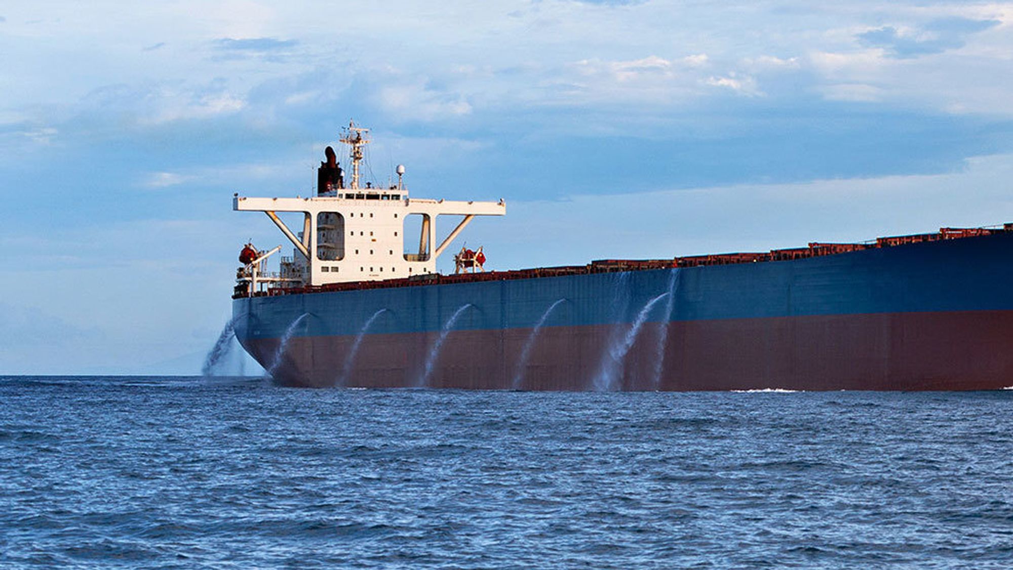 Innføringen av krav om rensesytem for ballastvann utsettes nok en gang. Norge håper å få gjennomslag for et kompromiss.