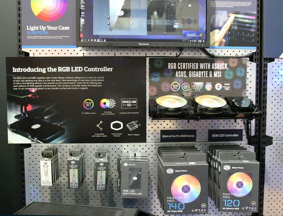 RGB-belysning er det helt store nå om dagen.