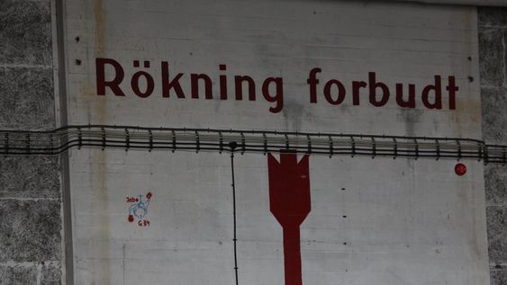 Denne hangaren har stått en stund.