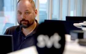 REDAKSJONSSJEF i RINKEBY: Geronimo Åkerlund har selv bodd i Rinkeby og var med på å etablere SVT-kontoret i forstaden som svensk politi kaller et særskilt utsatte område.