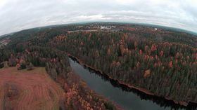 AVSTAND: Her ser du avstanden mellom Taraldrud og Sofiemyr, Hellerasten og Tårnåsen, sett fra fugleperspektiv.