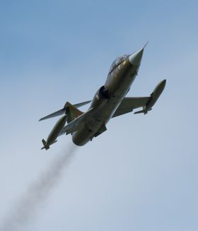 STARFIGHTER-FAN: - Det er noe med designet, at det faktisk kommer seg i lufta med såpass små vinger. Og ikke minst er det lyden, sier testpilot Eskil Amdal om Starfighteren.