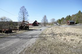 HER SKAL SENTERET BYGGES: Slik ser Taraldrud gård ut i dag. Her skal PNB bygges.