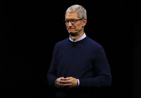 Apple-sjefen Tim Cook har nå i det minste lettet litt på sløret angående selskapets selvkjørende bilsatsing.