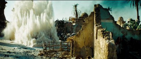 Ingen har vel noen gang beskyldt Michael Bay for å ha for lite på gang i filmene sine..