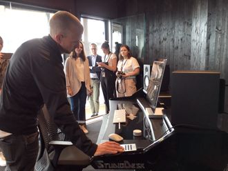 Produkssjonsselskapet Mer har bygget opp et helt nytt studio i Oslo, bestående av en rekke mindre lydstudioer. Microsoft-produkter er tatt i bruk overalt.