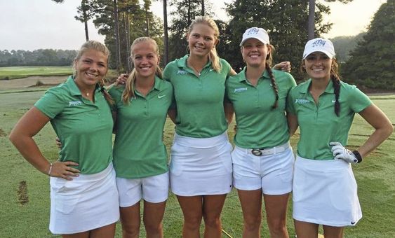 Michelle Forsland fra Sofiemyr har vært sesongens beste spiller på Jacksonville University golflag. Fra venstre: Maria Brunzell, Michelle Forsland, Louise Persson, Megan Collins og Amanda Detmer.