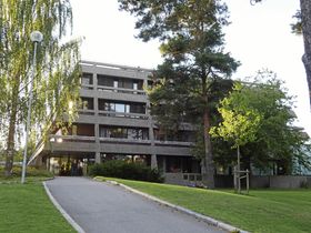 TIL SALG: Rådhuset kan bli ditt. Det setter ikke innsender av dette innlegget noe pris på.